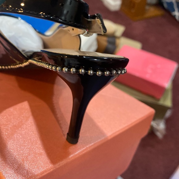 Elegant Black Patent Leather Women's Shoes - Picture 5 of 6